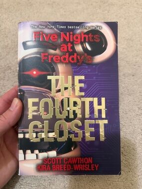 Scholastic Five Nights at Freddy's The Fourth Closet - Purple, Gold, Red